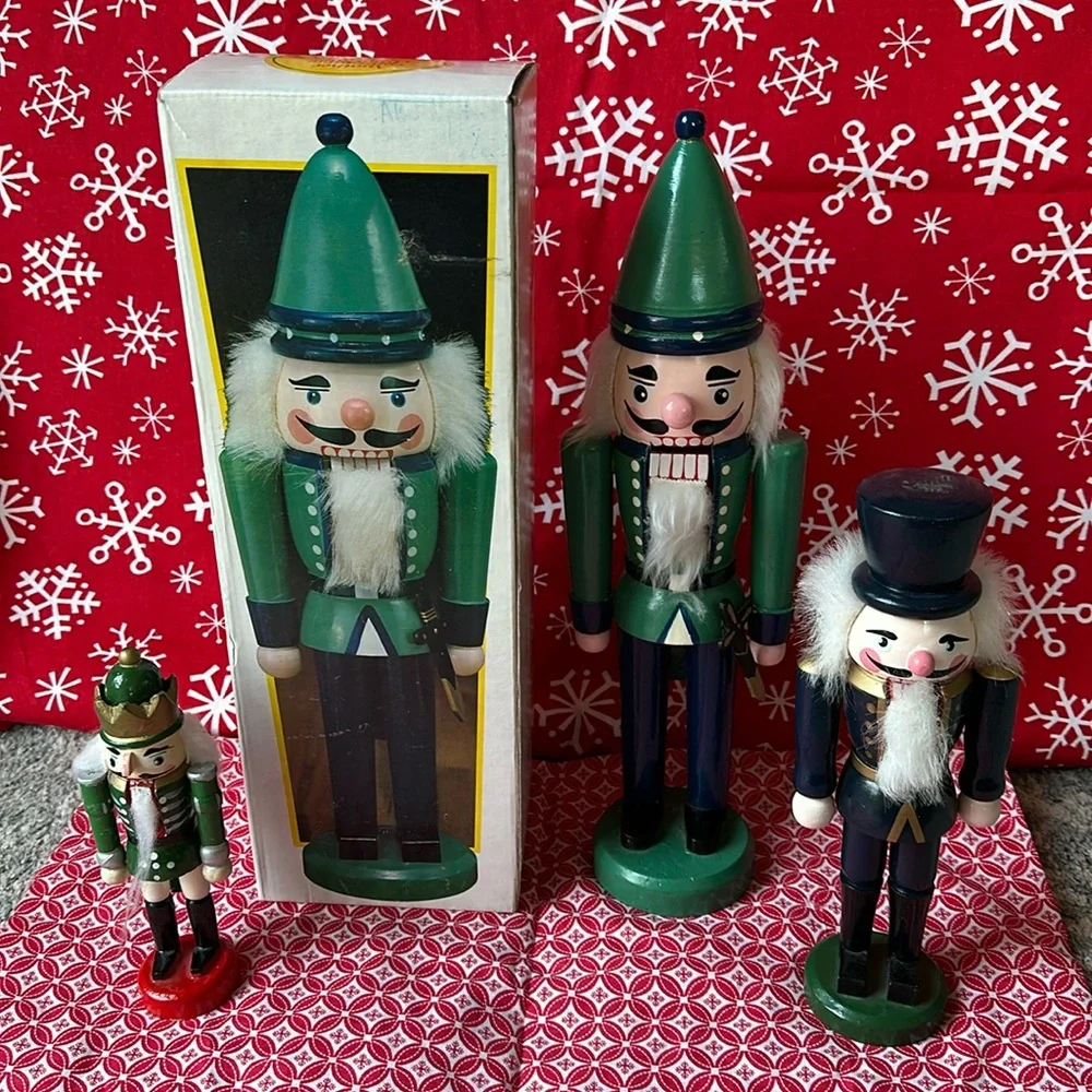 3 Wooden Christmas Nutcrackers - Picture 1 of 7